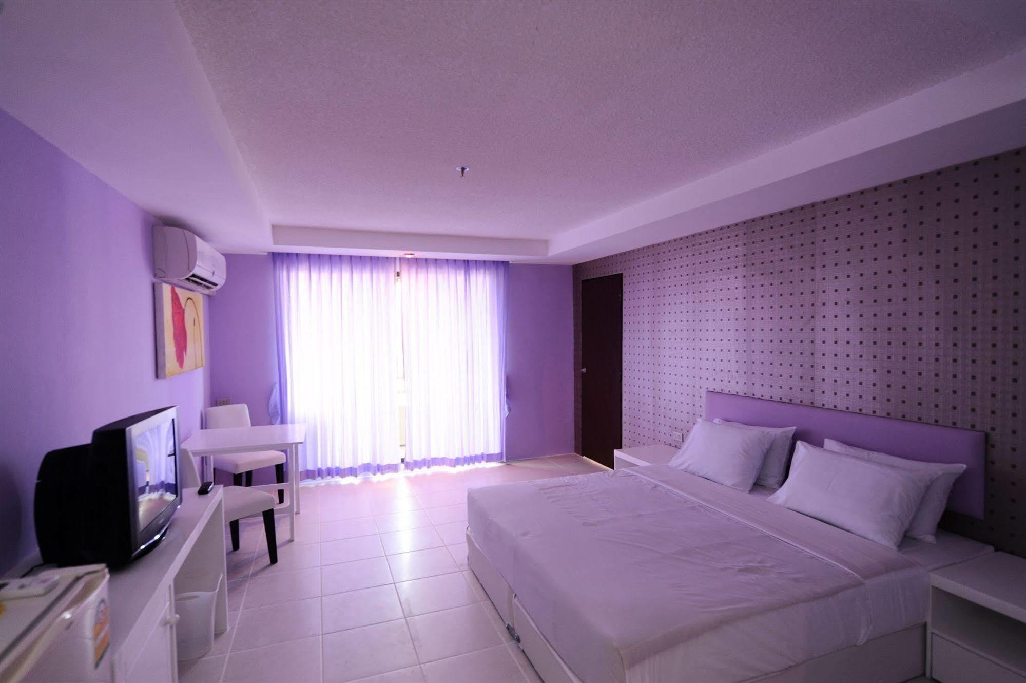 Angket Hip Residence Pattaya Exterior foto