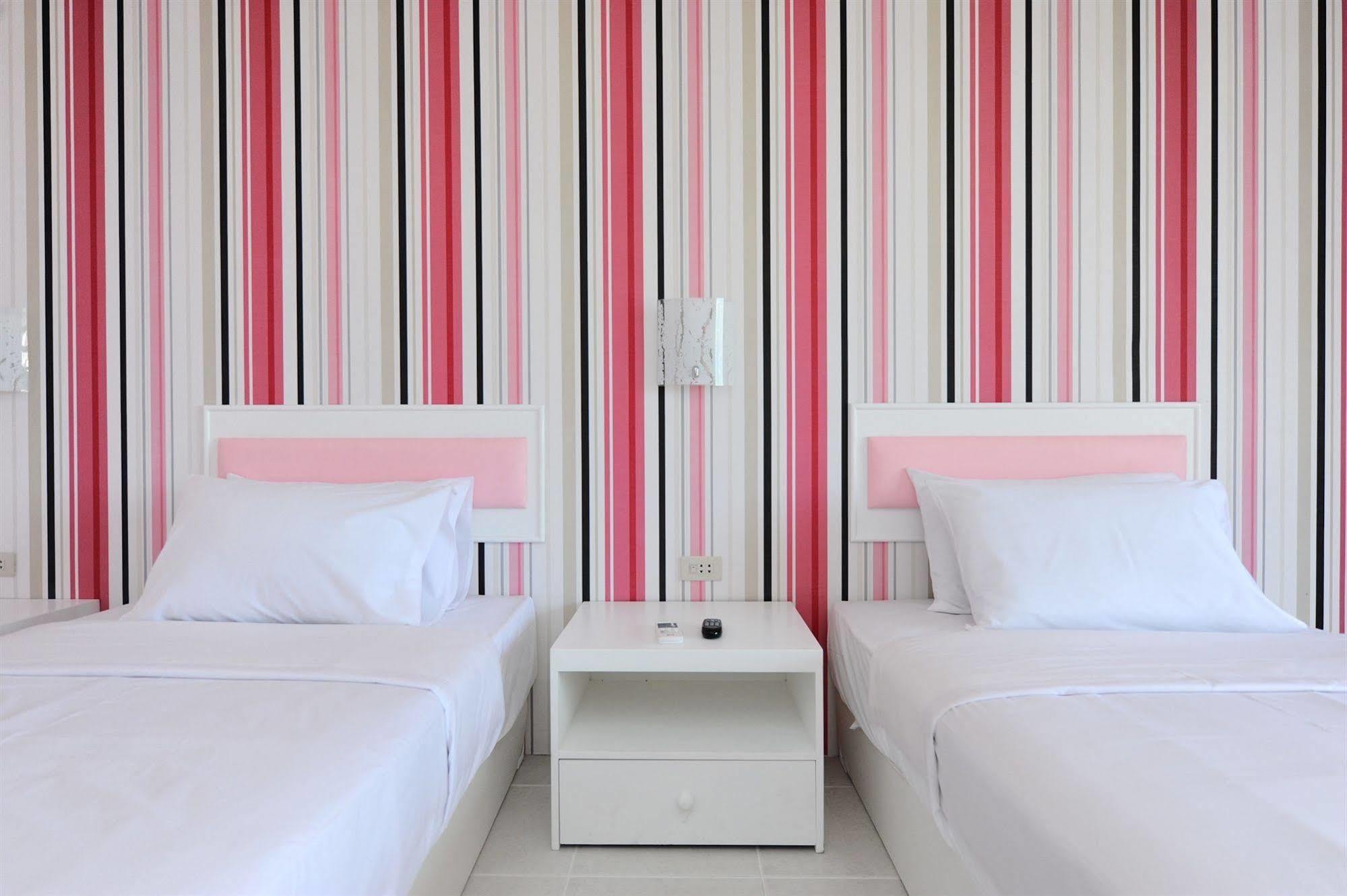 Angket Hip Residence Pattaya Exterior foto